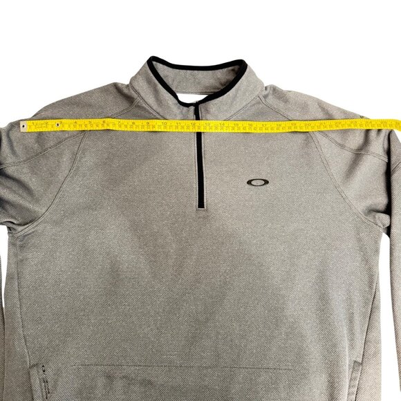 Oakley 1/4 Zip Pullover - Gray - XL - Coeur D Alene Golf Resort - Picture 6 of 12
